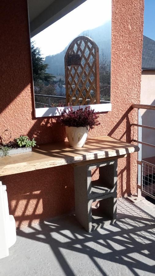 Joli Appartement T2 Tres Bien Situe, Parking Couvert Lourdes Esterno foto